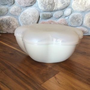 Large Tupperware Chip and Dip / Salad Relish Bowl